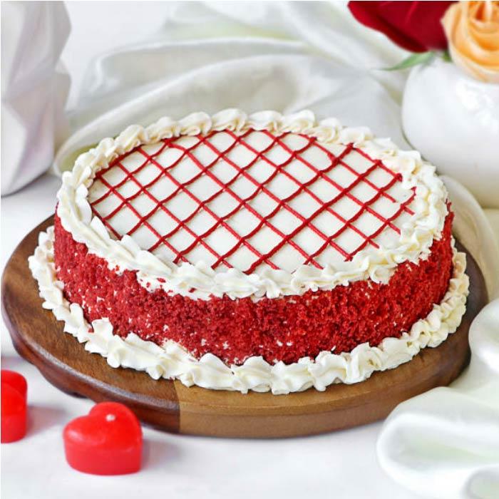 Classic Red Velvet Cream Cake - 500 gm - Eggless | Creamingo